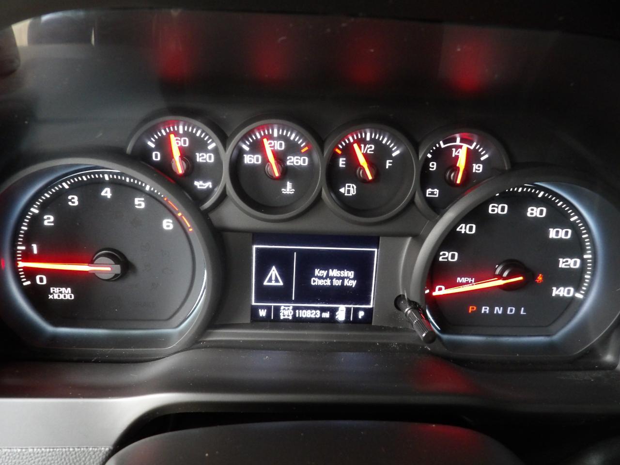 Chevrolet Silverado 2500HD 4WD Crew Cab 159" Custom 2024