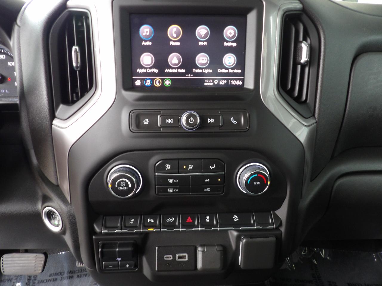 Chevrolet Silverado 2500HD 4WD Crew Cab 159" Custom 2024