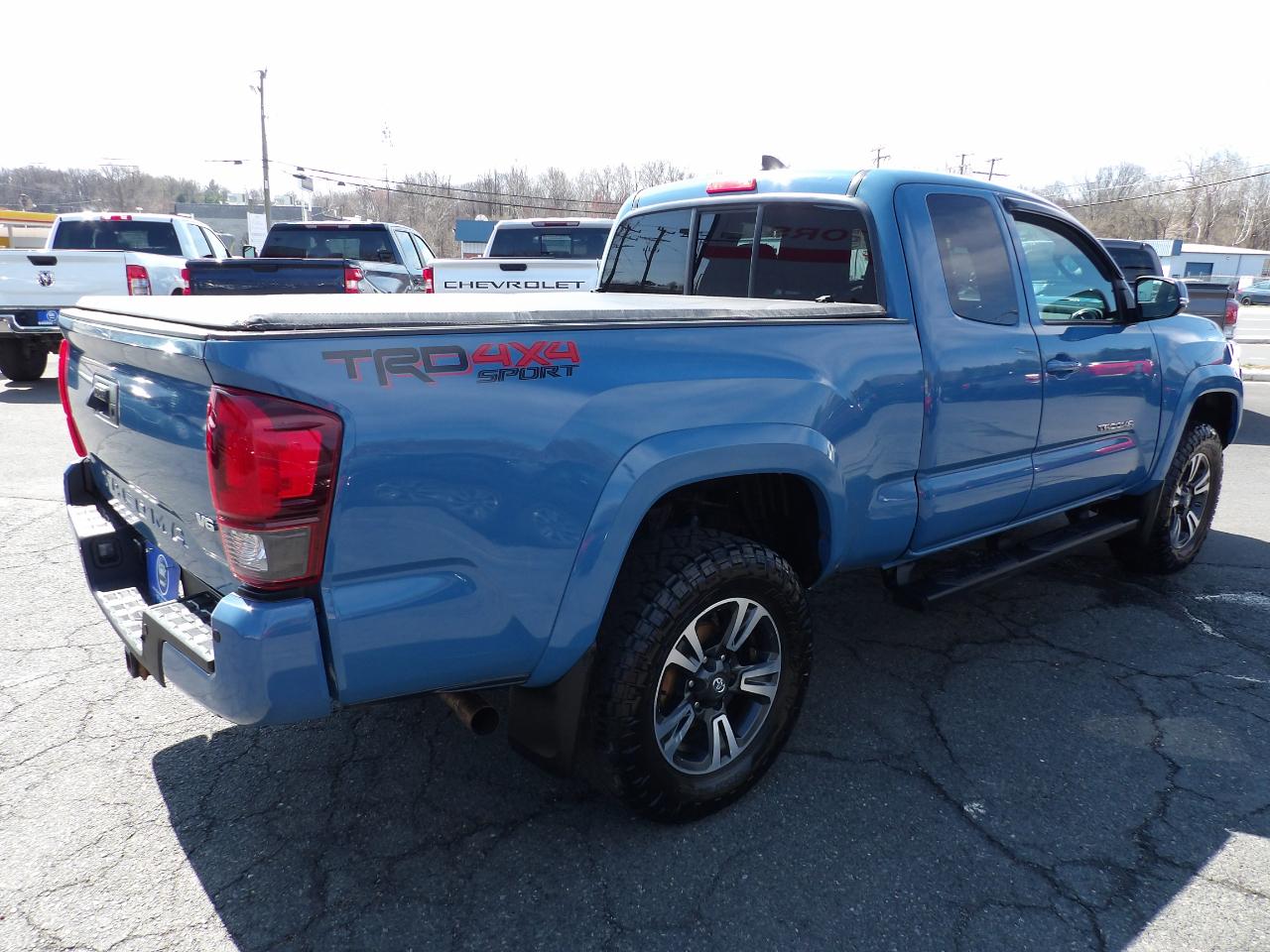 Toyota Tacoma 4WD TRD Sport Access Cab 6' Bed V6 AT (Natl) 2019