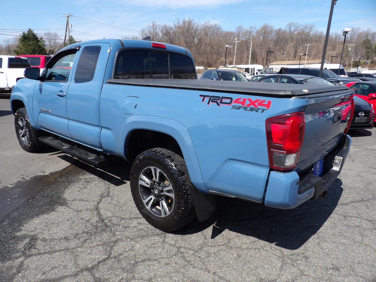 Toyota Tacoma 4WD TRD Sport Access Cab 6' Bed V6 AT (Natl) 2019