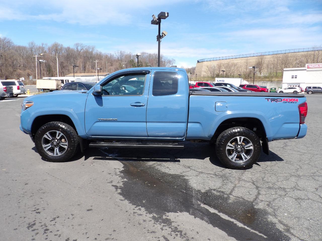 Toyota Tacoma 4WD TRD Sport Access Cab 6' Bed V6 AT (Natl) 2019