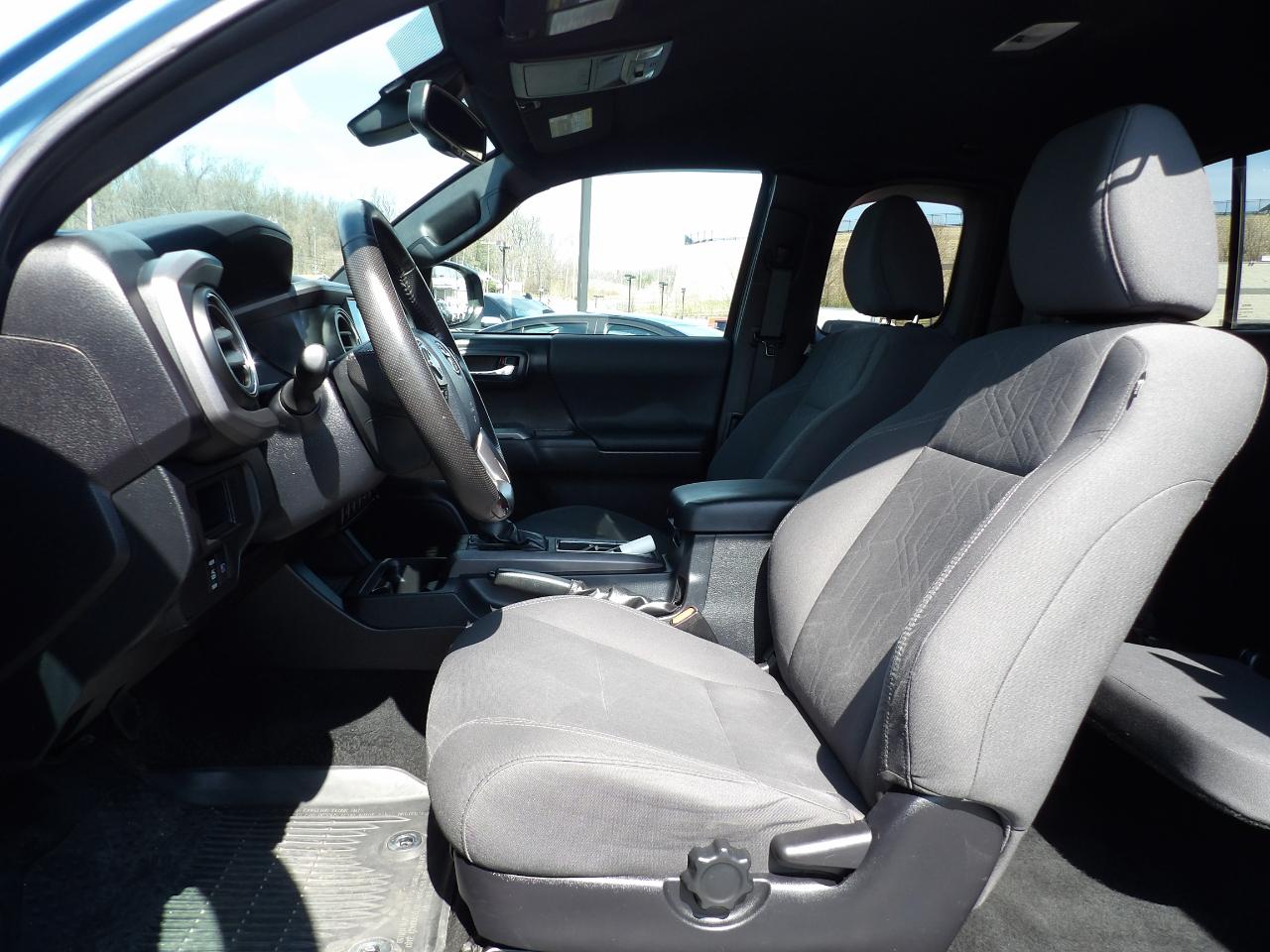 Toyota Tacoma 4WD TRD Sport Access Cab 6' Bed V6 AT (Natl) 2019