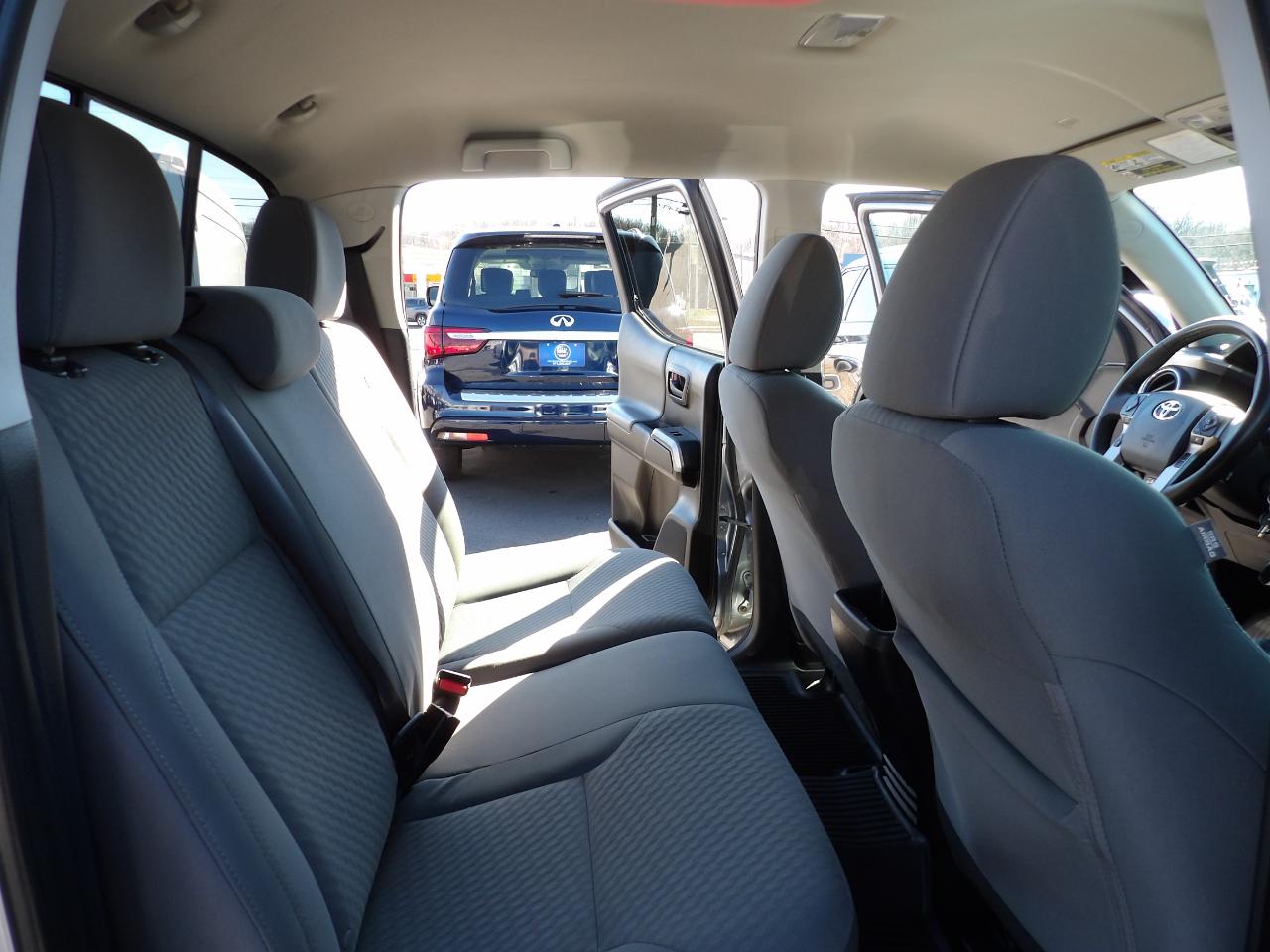 Toyota Tacoma 4WD SR5 Double Cab 5' Bed V6 AT (Natl) 2020