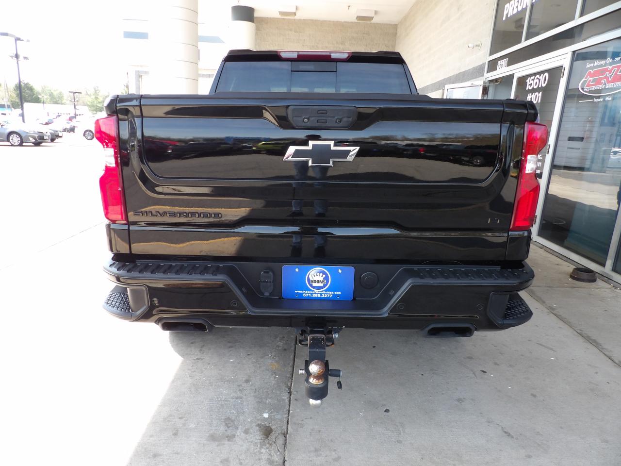 View vehicle photo 5