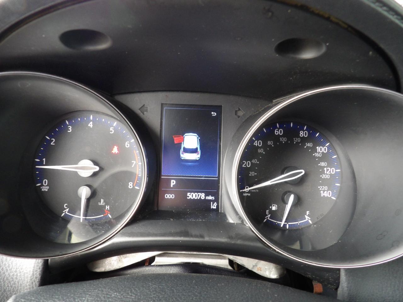 Toyota C-HR LE FWD (Natl) 2021