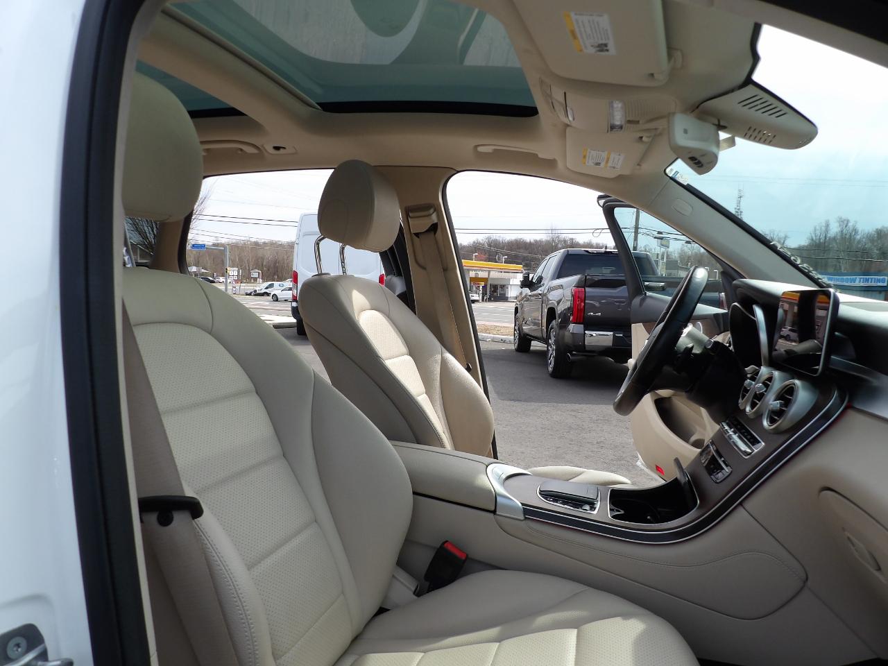 Mercedes-Benz GLC GLC 300 4MATIC SUV 2020