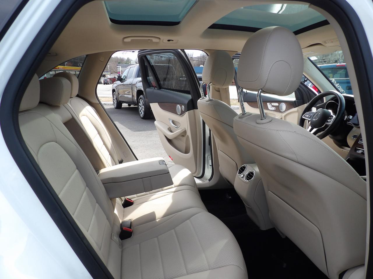 Mercedes-Benz GLC GLC 300 4MATIC SUV 2020