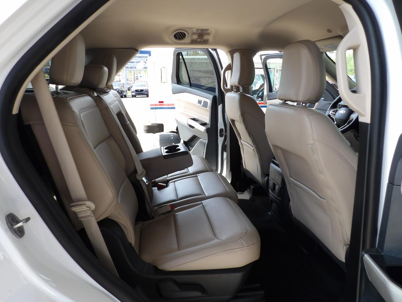 Ford Explorer XLT 4WD 2023