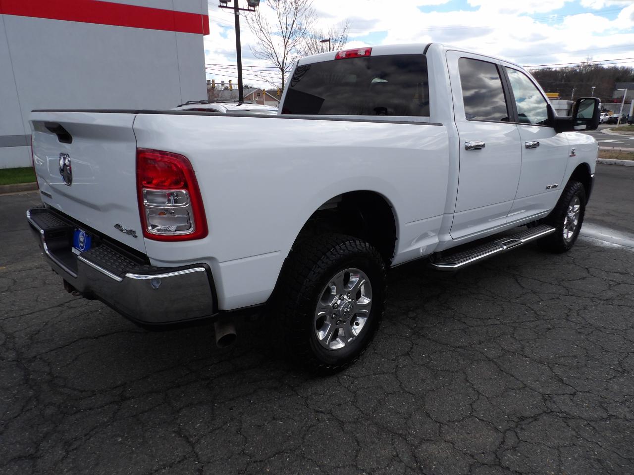 RAM 2500 Big Horn 4x4 Crew Cab 6'4" Box 2024