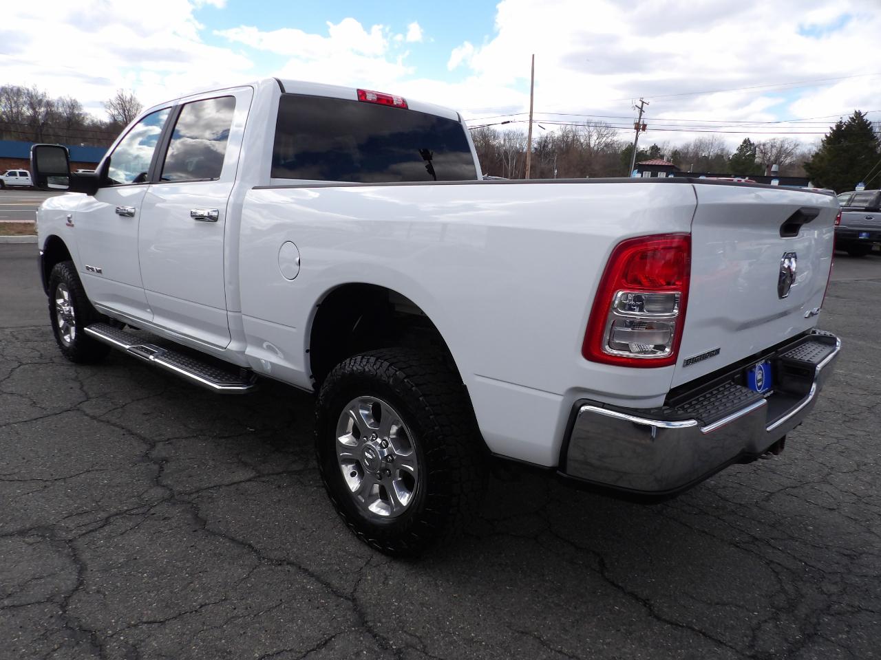 RAM 2500 Big Horn 4x4 Crew Cab 6'4" Box 2024