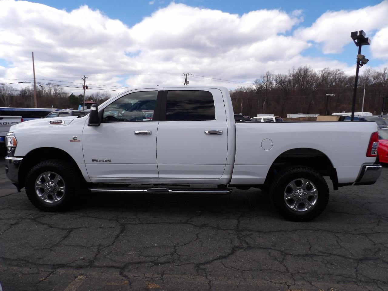 RAM 2500 Big Horn 4x4 Crew Cab 6'4" Box 2024