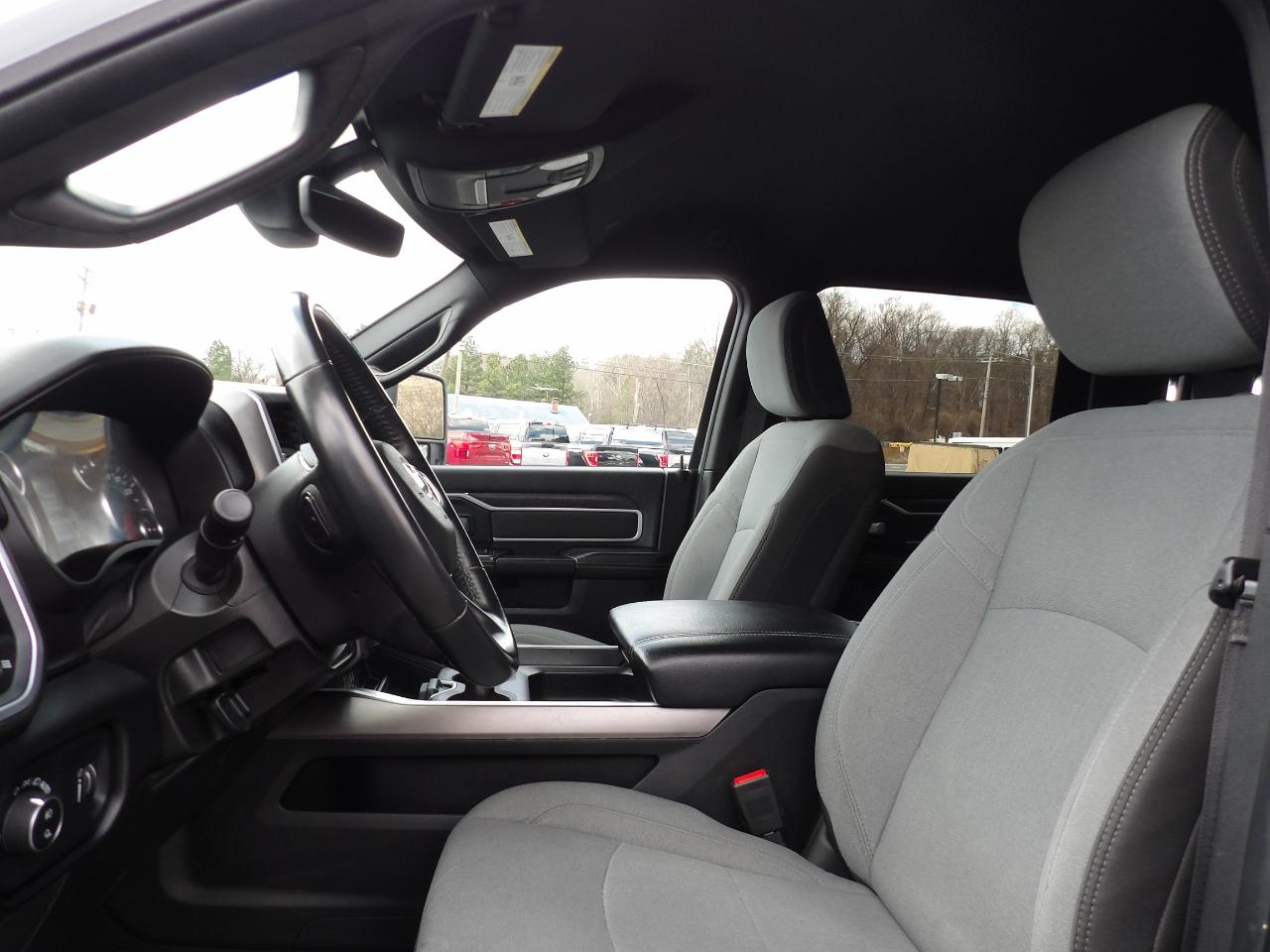 RAM 2500 Big Horn 4x4 Crew Cab 6'4" Box 2024