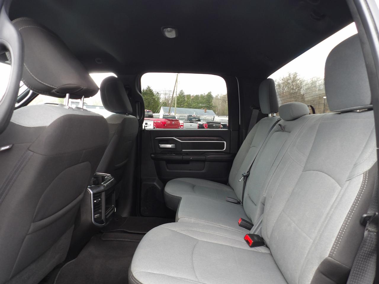 RAM 2500 Big Horn 4x4 Crew Cab 6'4" Box 2024