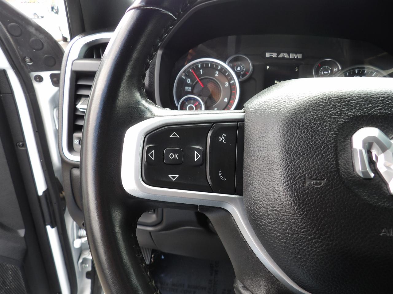 RAM 2500 Big Horn 4x4 Crew Cab 6'4" Box 2024