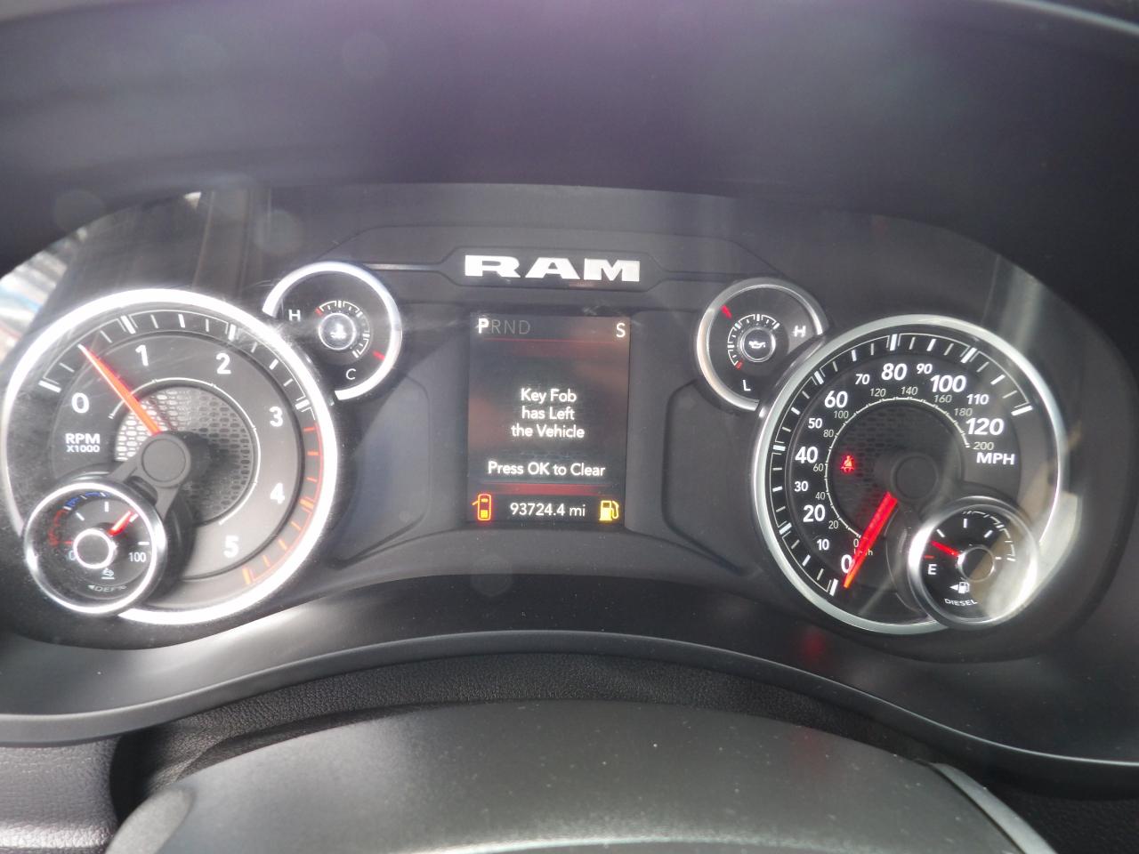 RAM 2500 Big Horn 4x4 Crew Cab 6'4" Box 2024