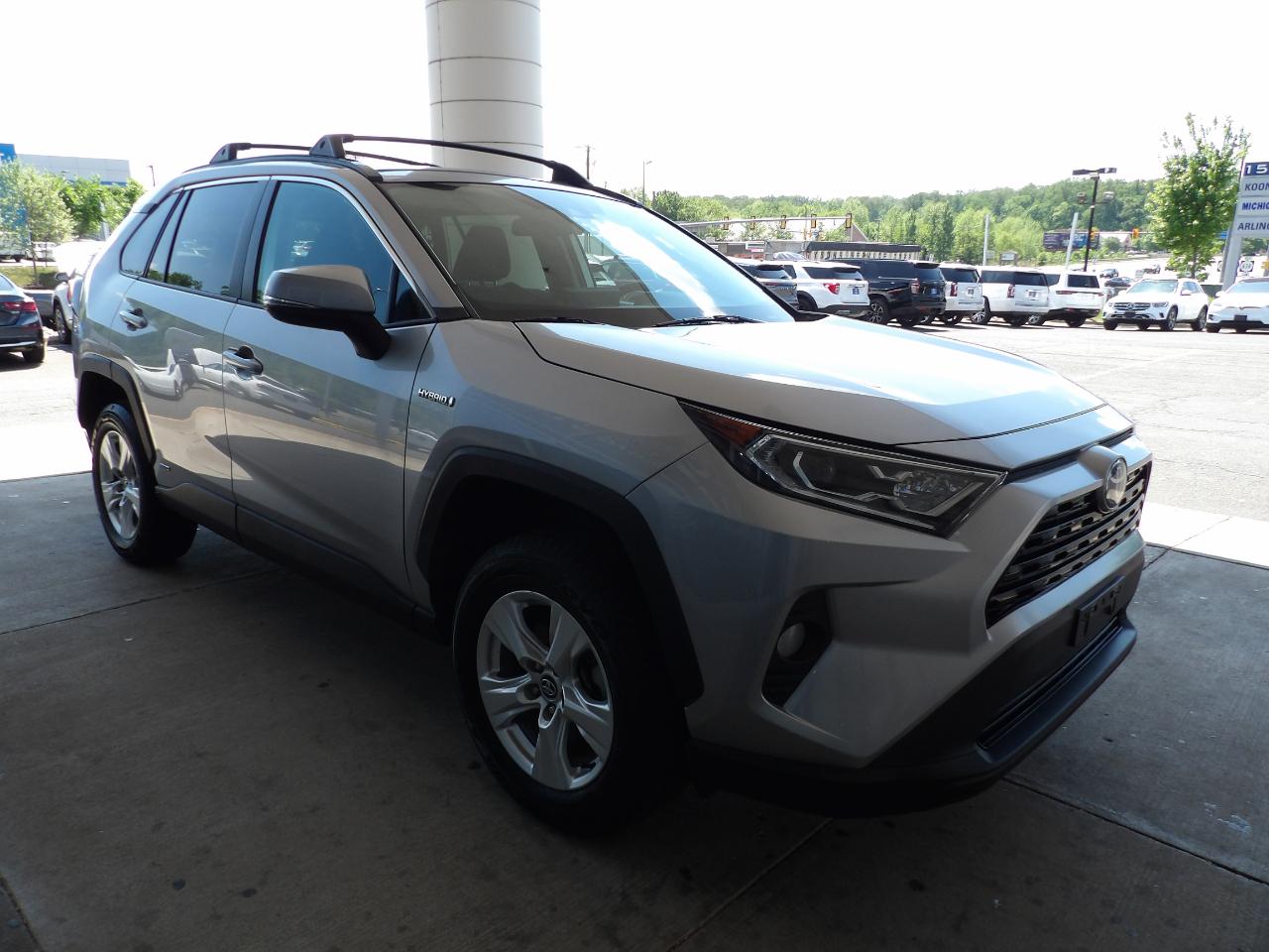 Toyota RAV4 Hybrid XLE AWD (Natl) *Ltd Avail* 2021