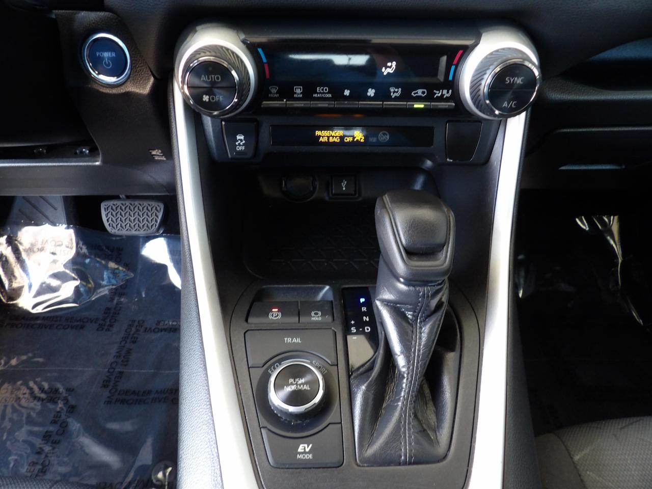 Toyota RAV4 Hybrid XLE AWD (Natl) *Ltd Avail* 2021