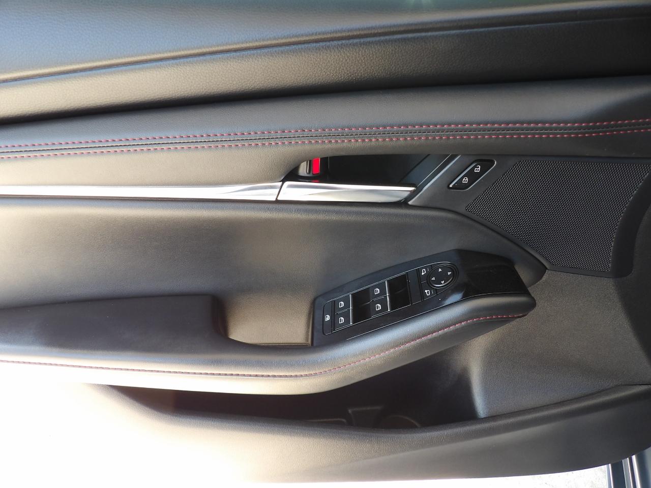 Mazda Mazda3 Sedan 2.5 S Carbon Edition AWD 2024