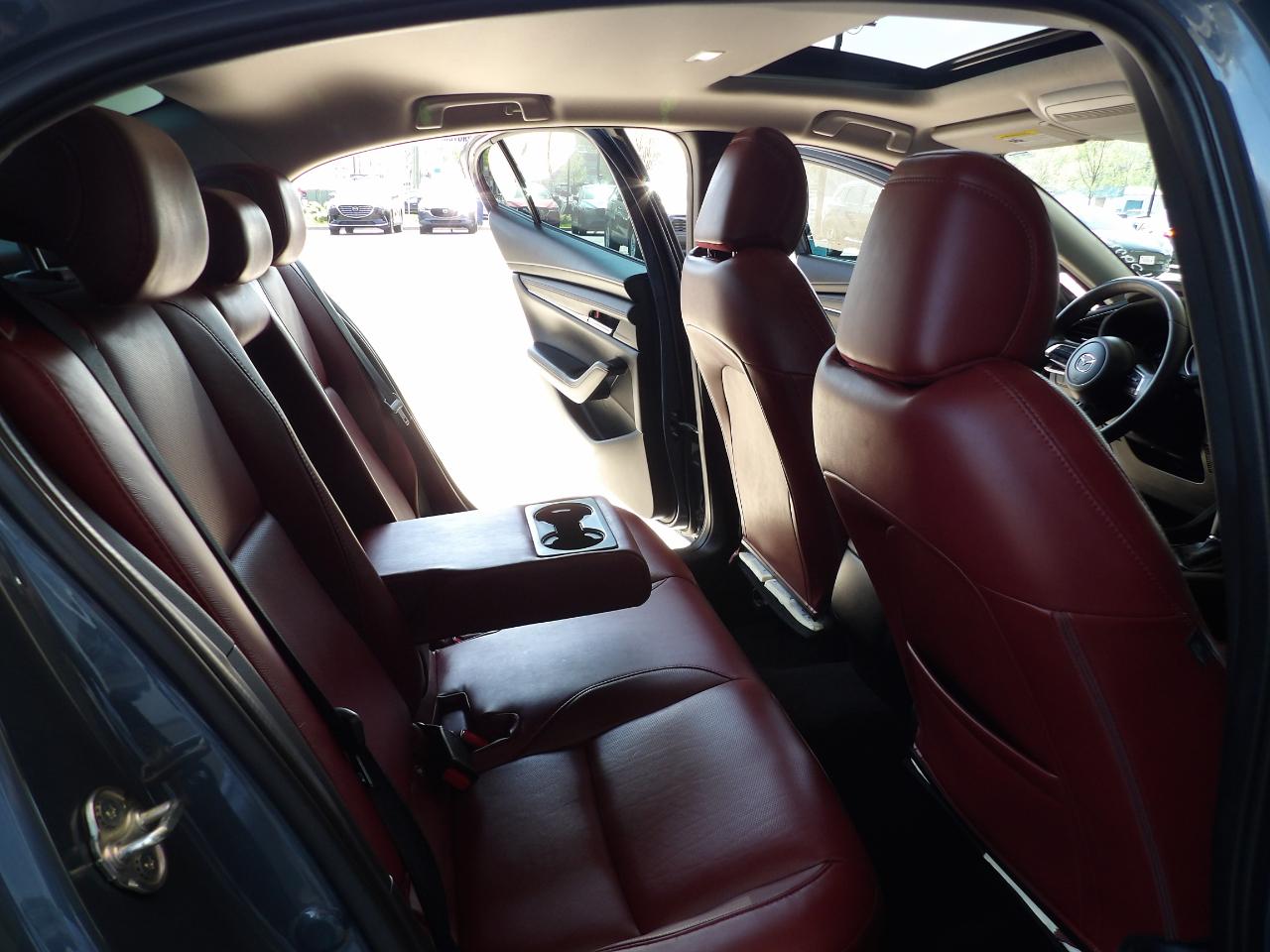 Mazda Mazda3 Sedan 2.5 S Carbon Edition AWD 2024