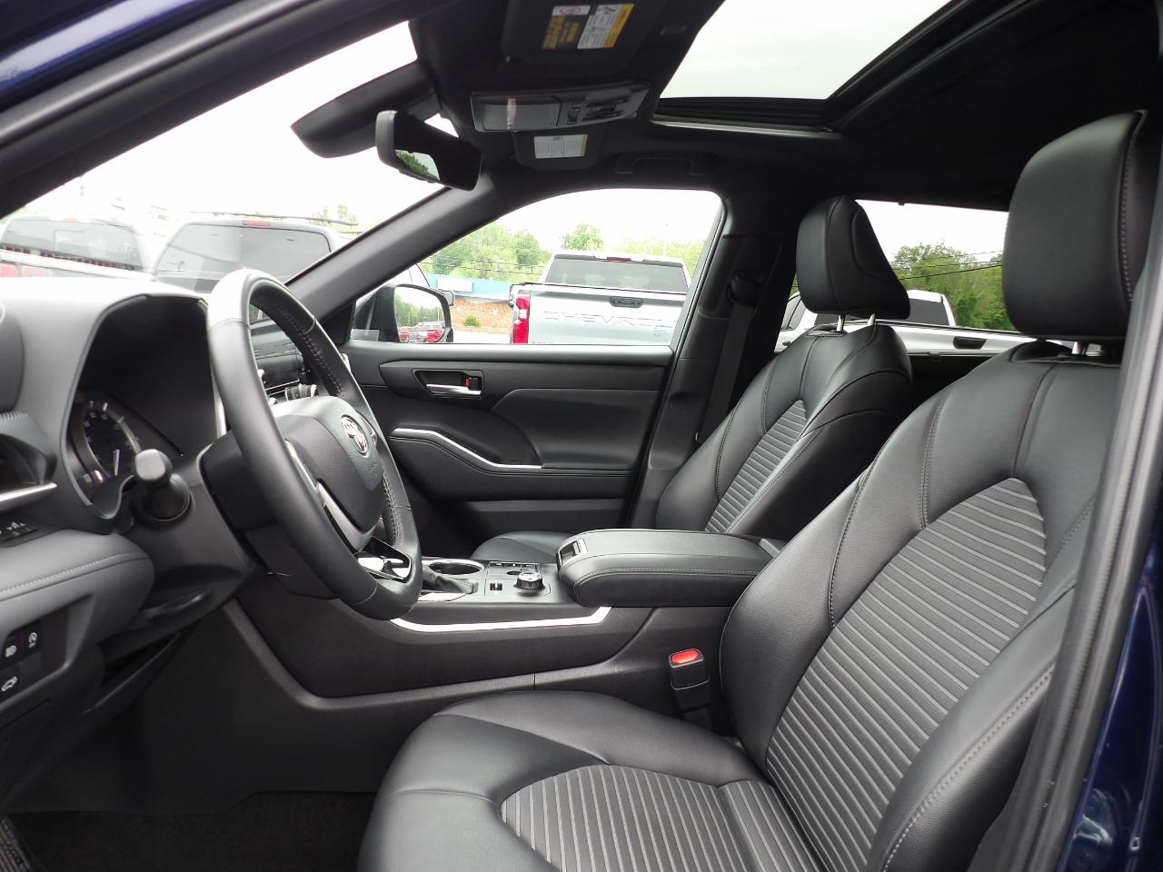 Toyota Highlander XSE AWD (Natl) 2024