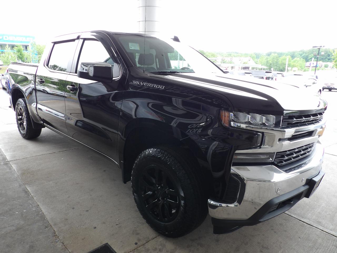 Chevrolet Silverado 1500 4WD Crew Cab 147" LT 2020