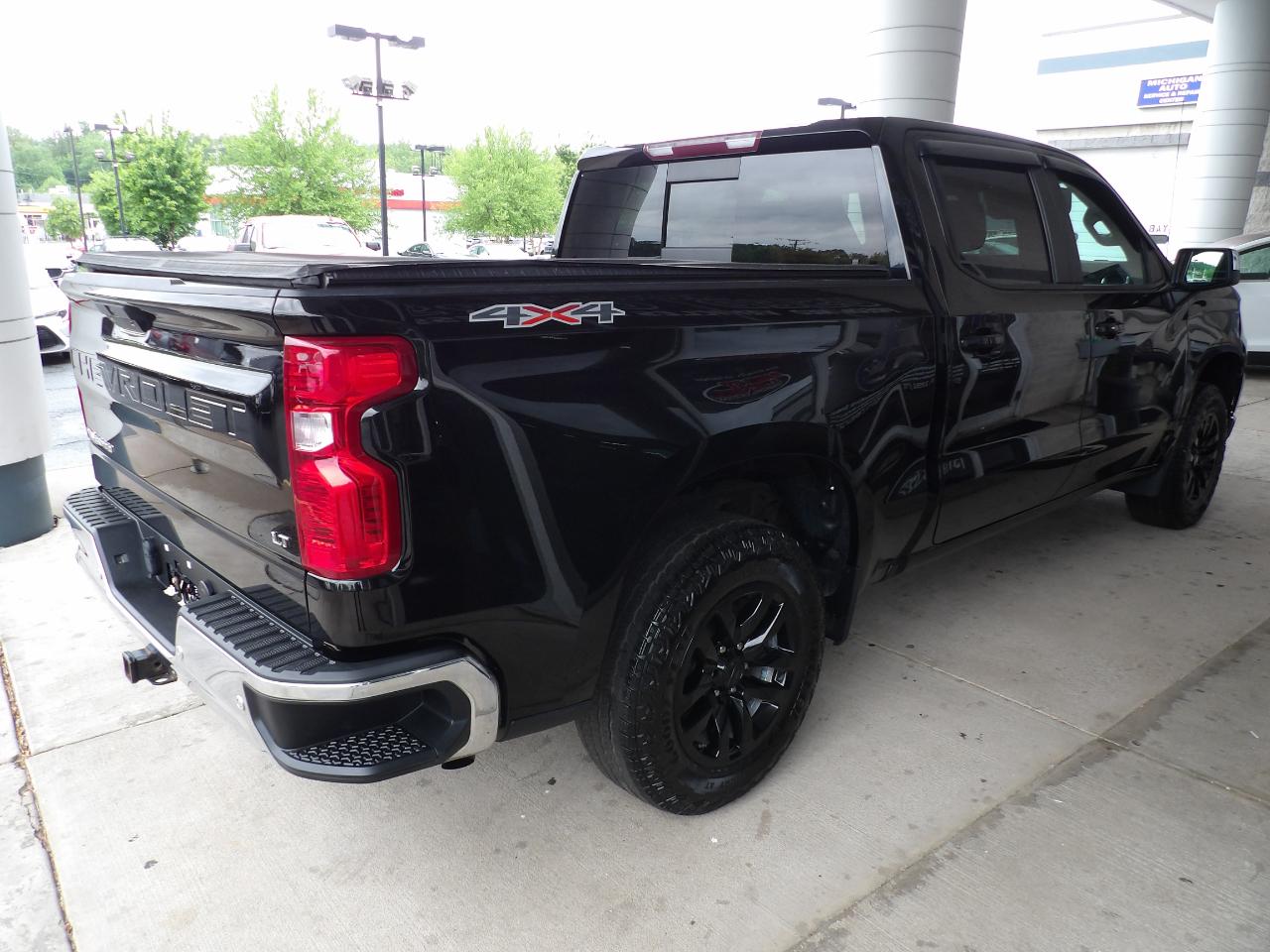 Chevrolet Silverado 1500 4WD Crew Cab 147" LT 2020