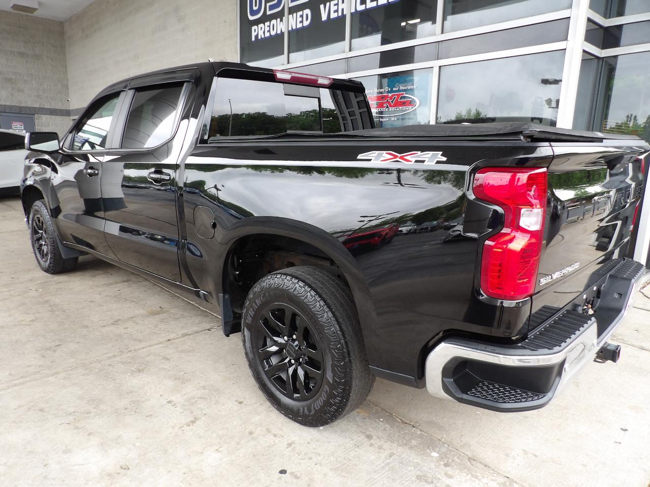 Chevrolet Silverado 1500 4WD Crew Cab 147" LT 2020