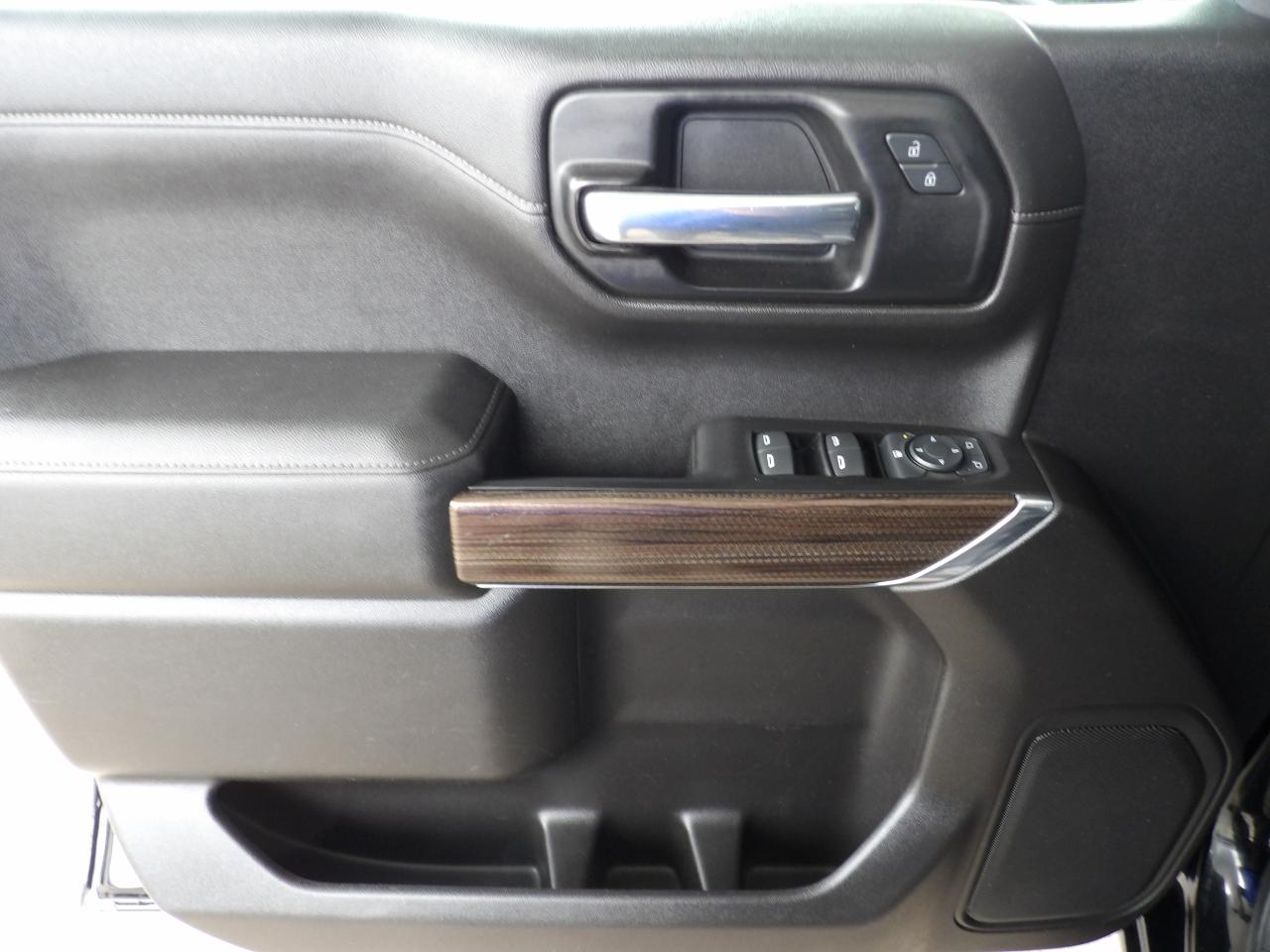 Chevrolet Silverado 1500 4WD Crew Cab 147" LT 2020
