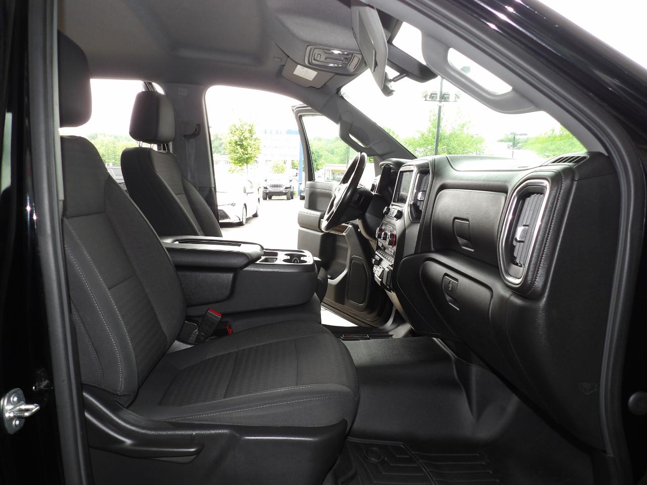 Chevrolet Silverado 1500 4WD Crew Cab 147" LT 2020