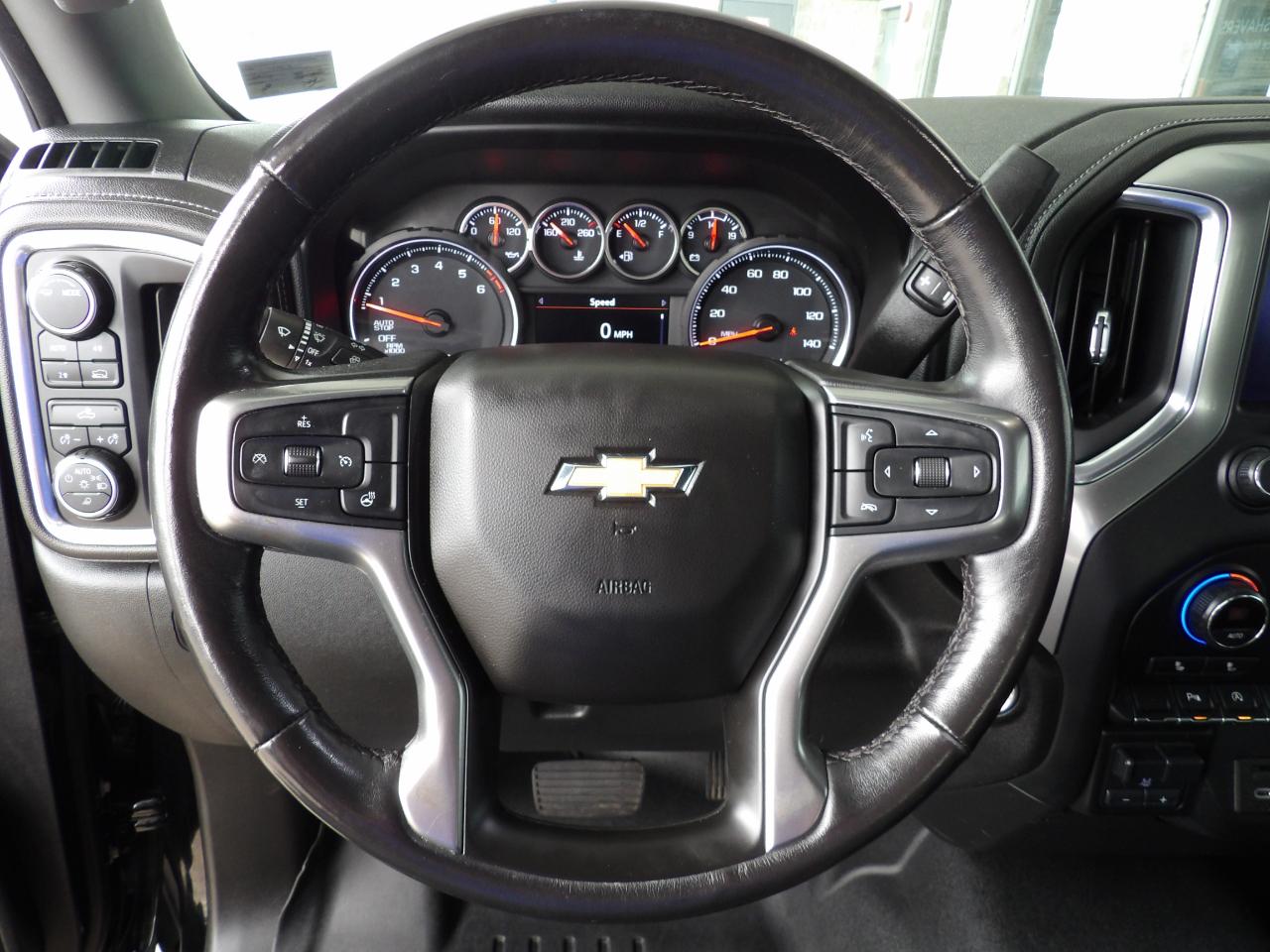 Chevrolet Silverado 1500 4WD Crew Cab 147" LT 2020