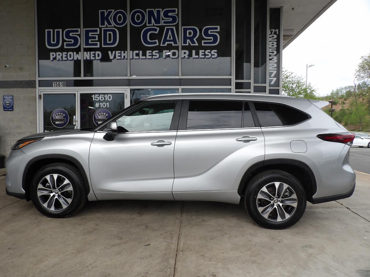 Toyota Highlander XLE 4WD 2024