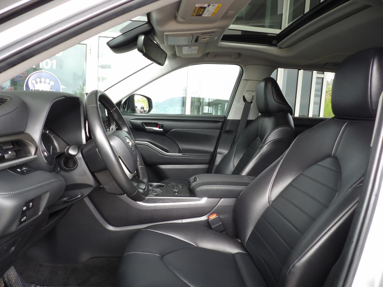 Toyota Highlander XLE 4WD 2024