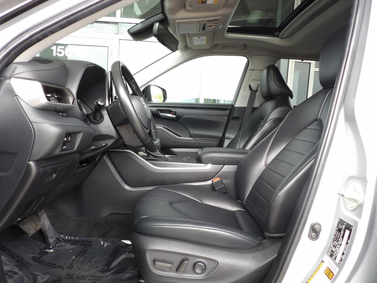 Toyota Highlander XLE 4WD 2024