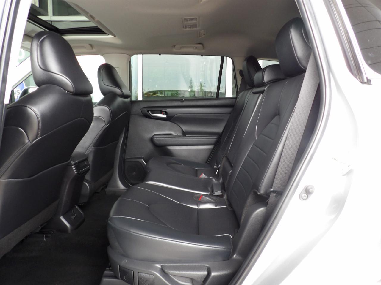 Toyota Highlander XLE 4WD 2024