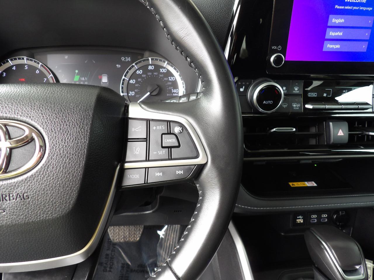 Toyota Highlander XLE 4WD 2024