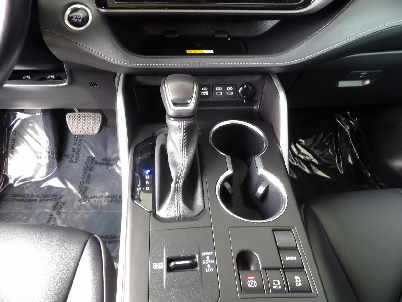 Toyota Highlander XLE 4WD 2024