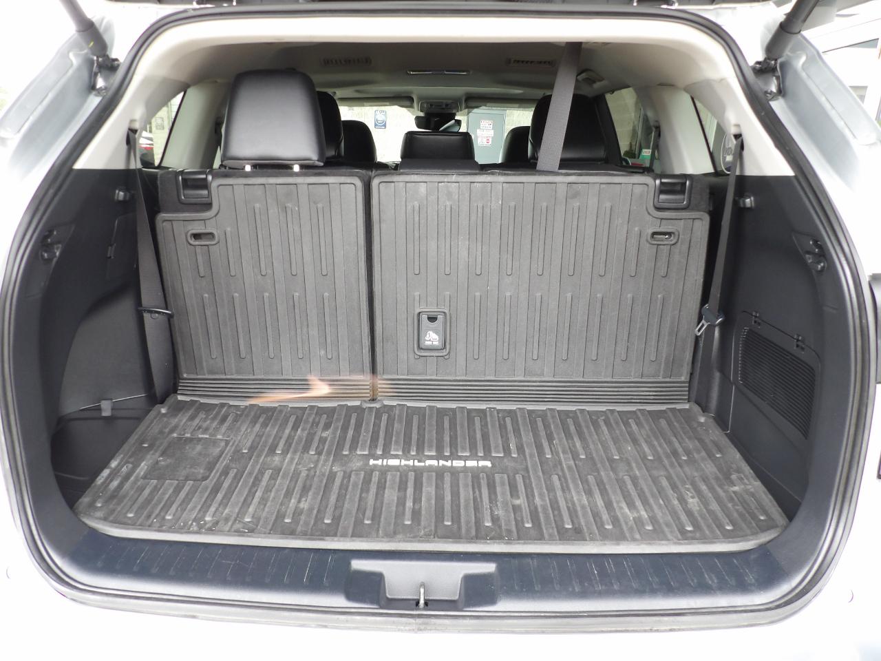 Toyota Highlander XLE 4WD 2024