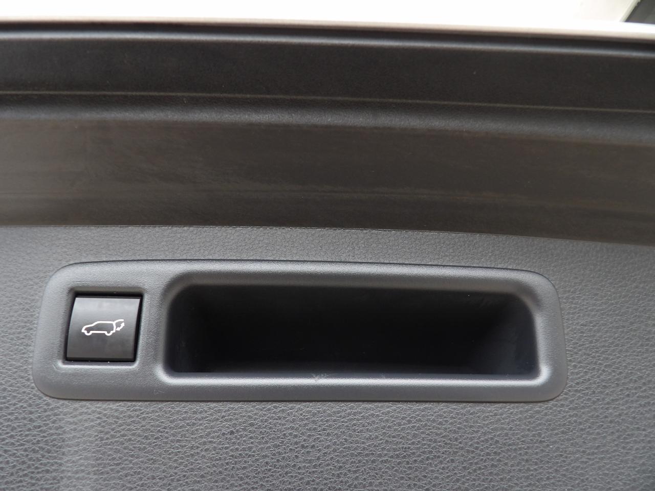 Toyota Highlander XLE 4WD 2024