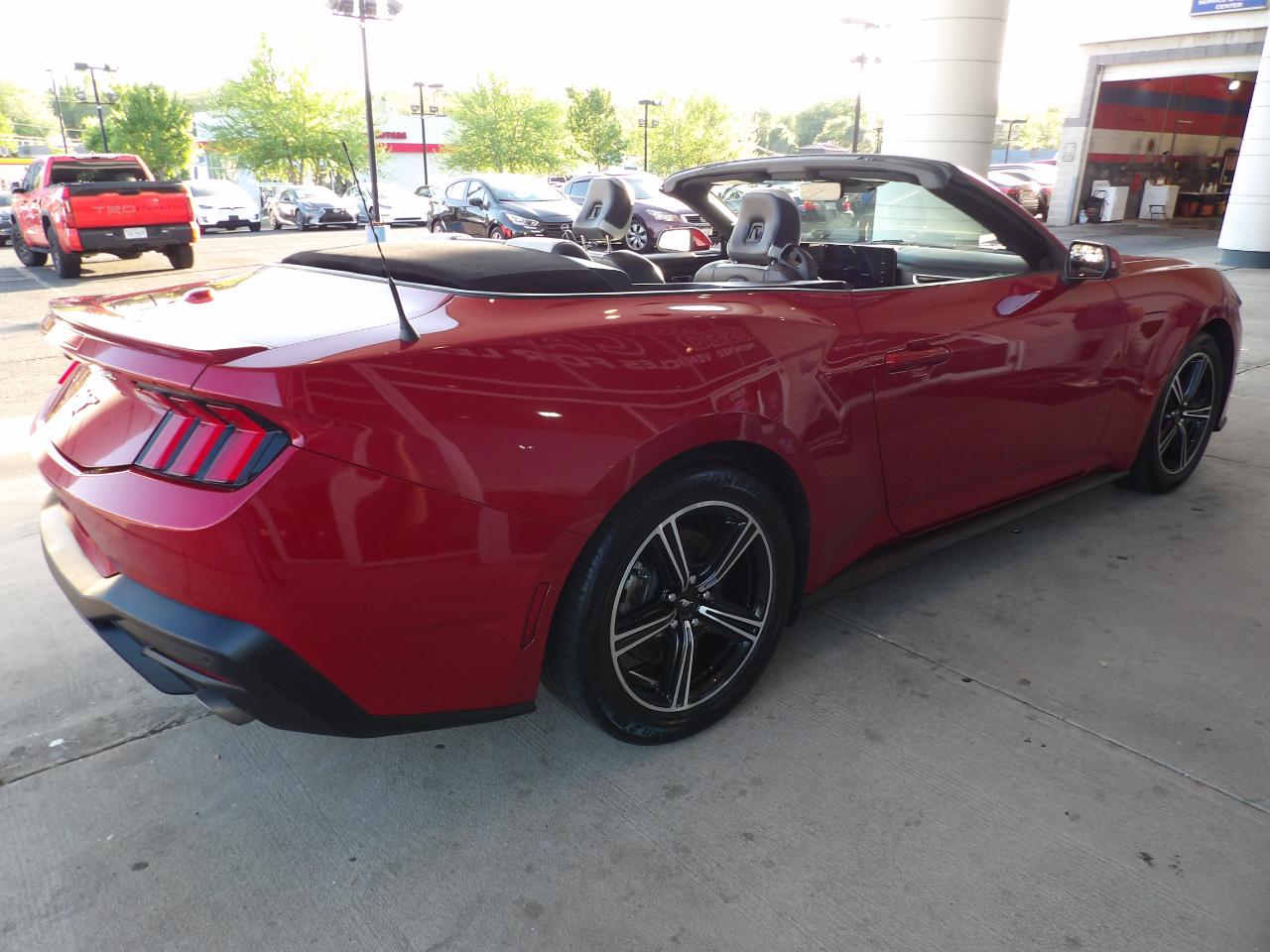 Ford Mustang EcoBoost Convertible 2024