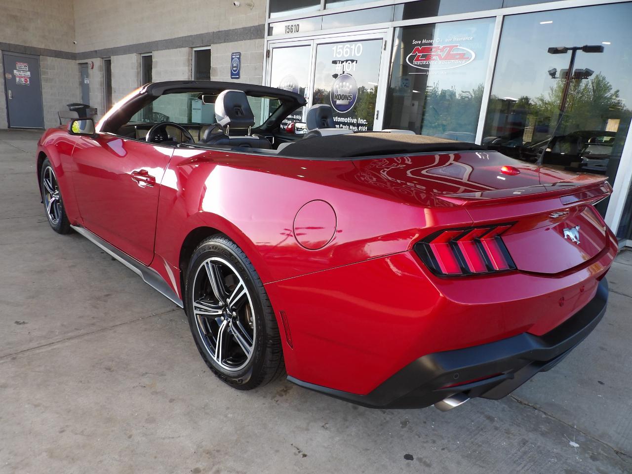 Ford Mustang EcoBoost Convertible 2024