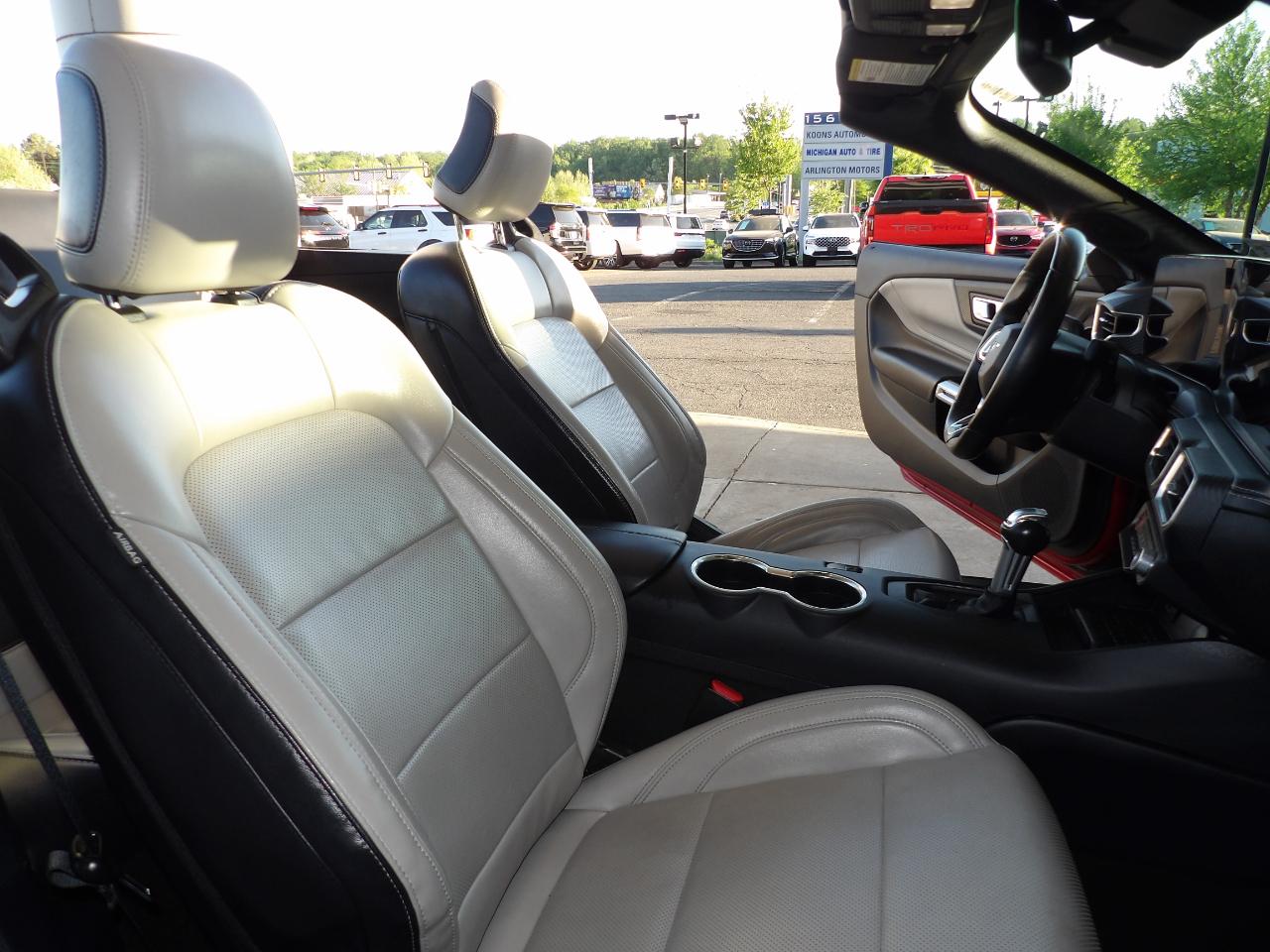 Ford Mustang EcoBoost Convertible 2024