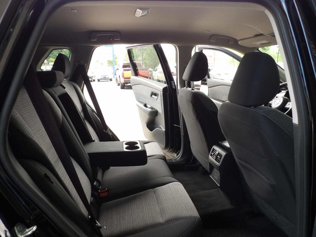 Nissan Rogue AWD SV 2023