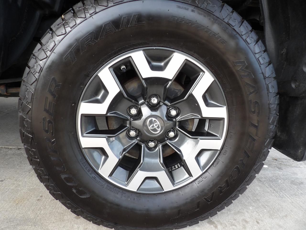 Toyota Tacoma 4WD TRD Off Road Double Cab 6' Bed AT (Natl) 2019