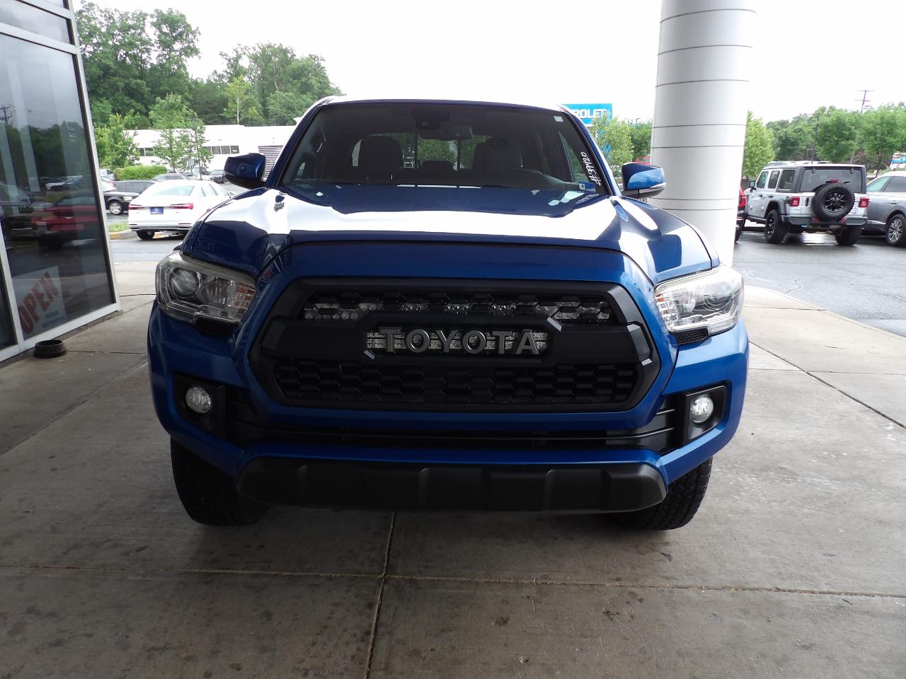 Toyota Tacoma SR5 Double Cab 4WD V6 2018