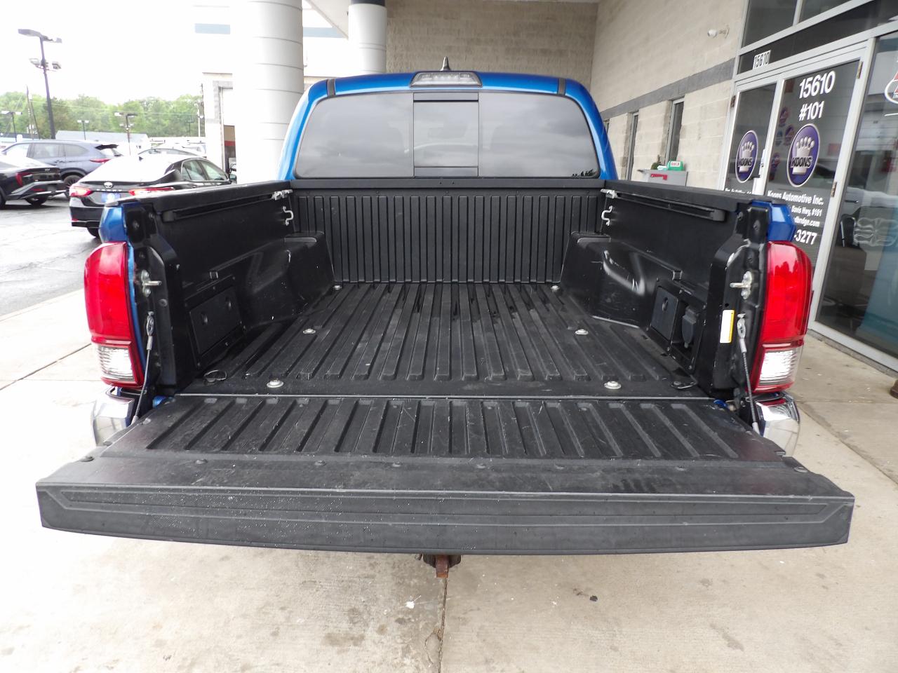 Toyota Tacoma SR5 Double Cab 4WD V6 2018