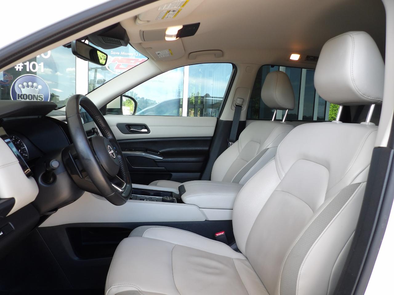 Nissan Pathfinder SL 4WD 2023