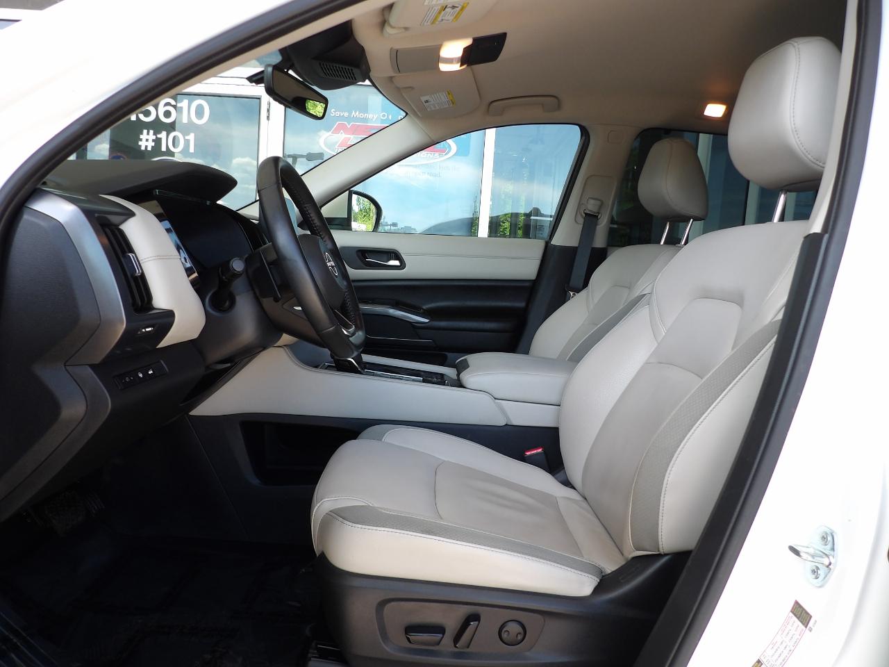 Nissan Pathfinder SL 4WD 2023