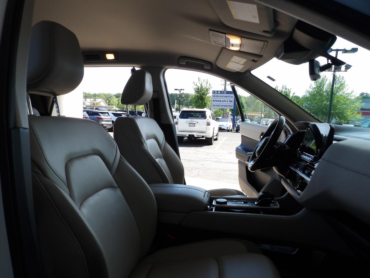 Nissan Pathfinder SL 4WD 2023