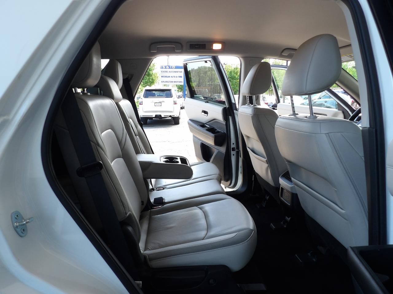 Nissan Pathfinder SL 4WD 2023