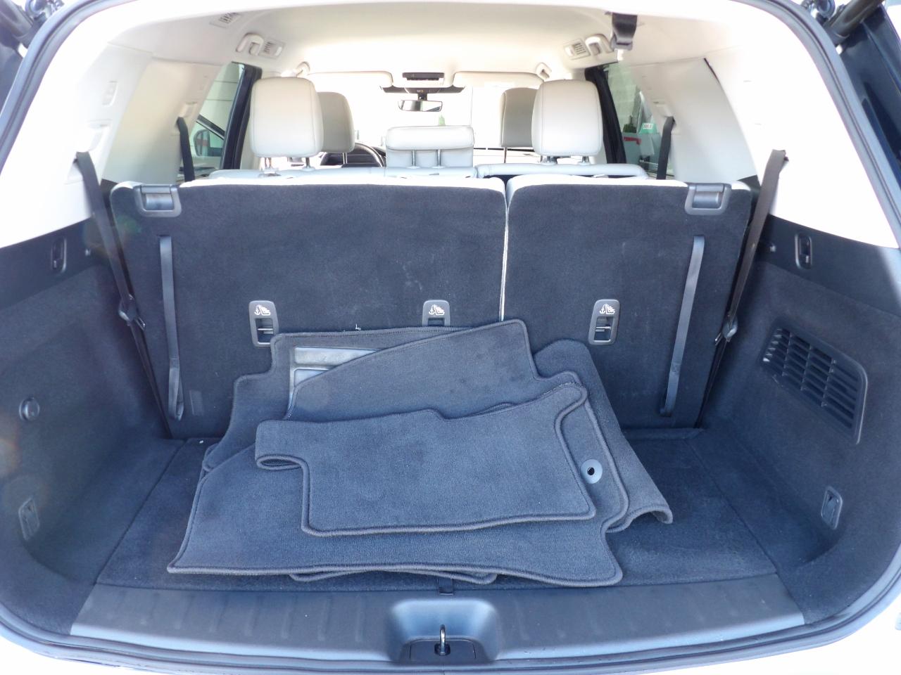 Nissan Pathfinder SL 4WD 2023